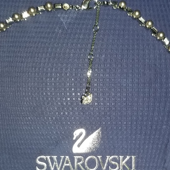 Swarovski Relate Necklace - Picture 6 of 6